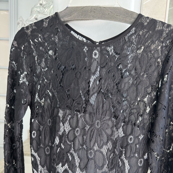 Issue New York Lace Midi Dress Black/White - Picture 12 of 13